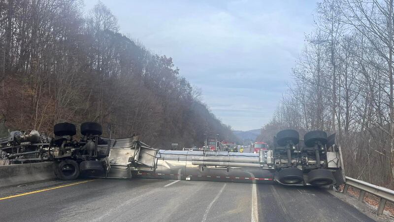 Overturned tractor-trailer hauling maple syrup shuts down I-75